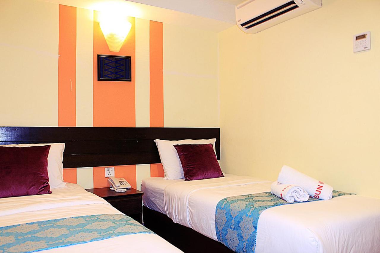 Sun Permas Jaya Hotel 3*