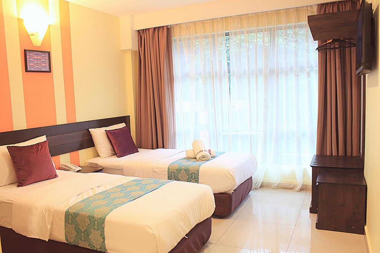 Sun Permas Jaya 3*