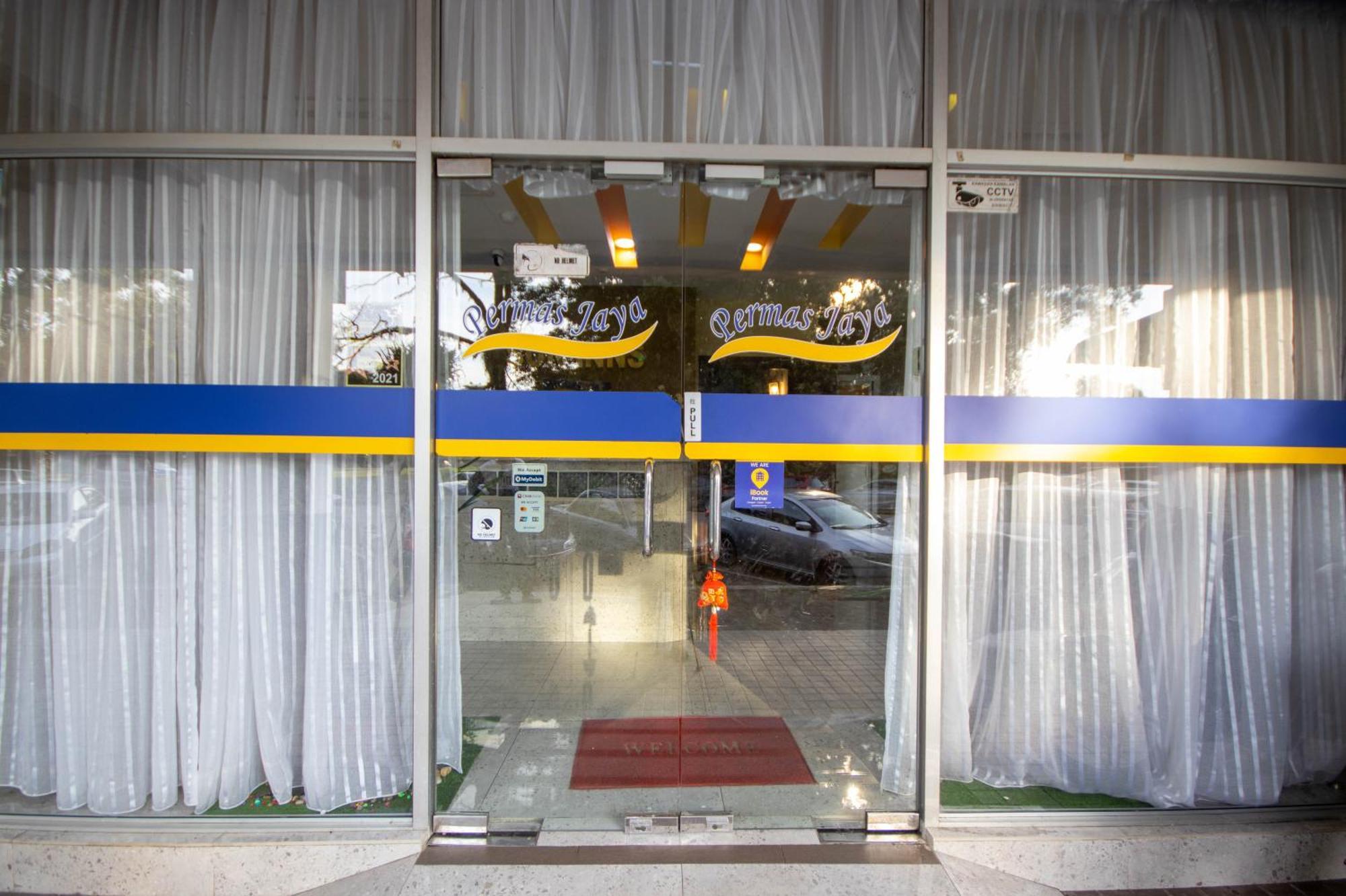 Hotel Sun Permas Jaya 3*